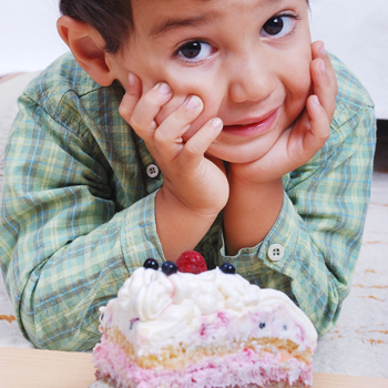 Ini Akibatnya Jika Anak Terlalu Banyak Makan Gula