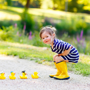 7 Kebiasaan yang Sudah Harus Dikuasai Balita 2-3 Tahun