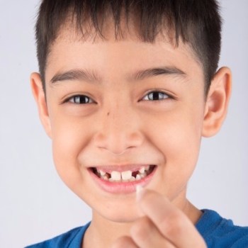 Gerakan Mengunyah, Cegah Gigi Anak Tumbuh Berantakan