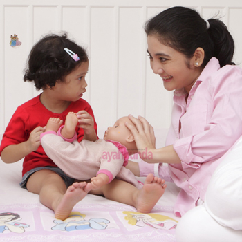 4 Cara Mengajarkan Anak Untuk Respek