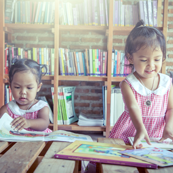 Pertimbangkan Ini Saat Si Kembar Masuk Preschool