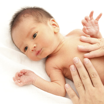 10 Menit Berkualitas buat Kulit Bayi 
