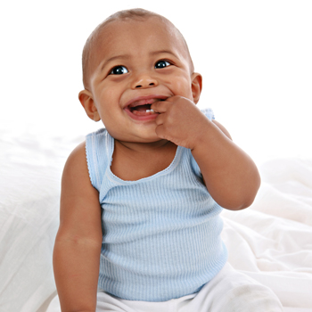 Ini Dia Nutrisi dan Stimulasi Penting untuk Gigi Bayi