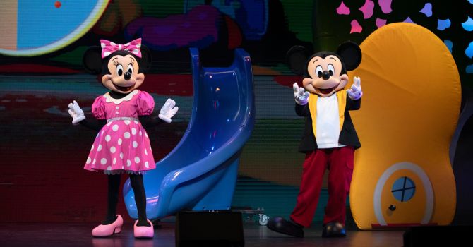 Momen seru Disney Junior Live On Tour: Let’s Play! hadir perdana di Indonesia, menghadirkan konser anak interaktif di Jakarta dan Bekasi, Agustus 2025.