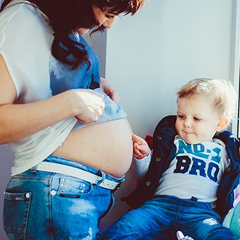 Hamil Kesundulan, Boleh Menyusui?