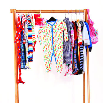 Tips Menata Lemari Pakaian Anak