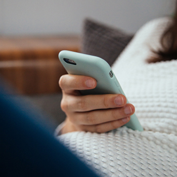 Bunda, Simpan Dulu Gawai di Masa Kehamilan!