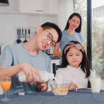 5 Tanda Anak Anda Butuh Terapi Makan