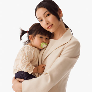 Bagaimana Mengatasi Anak yang Tidak Mengizinkan Ibu Bekerja?
