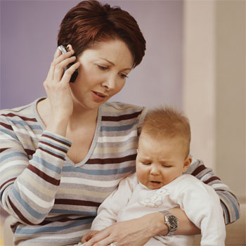 Abaikan Ponsel, Jika Ingin Waktu Lebih Berkualitas dengan Anak