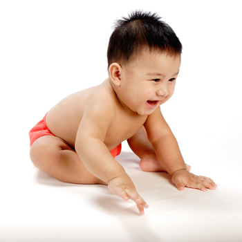 5 Teknik Mengajarkan Kesabaran pada Bayi