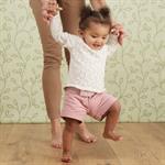 Balita Suka Jalan Jinjit