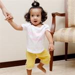 Alasan Bayi Kerap Menggoyangkan Kepala