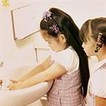 Biasakan Balita Cuci Tangan