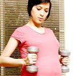 Ibu Hamil Angkat Beban?