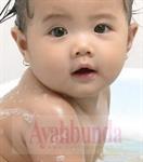 Balita Selalu Mandi Air Hangat 