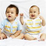 Diaper Sebabkan Bayi Jalannya Ngangkang?