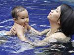 Usia Pas Bagi Bayi Belajar Renang