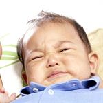 Menangis Keras, Bayi Muntah 