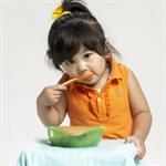 Latihan Makan Pakai Sendok 