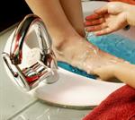 Merawat Kaki di Rumah