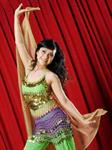 Berlatih Gerakan Belly Dance 